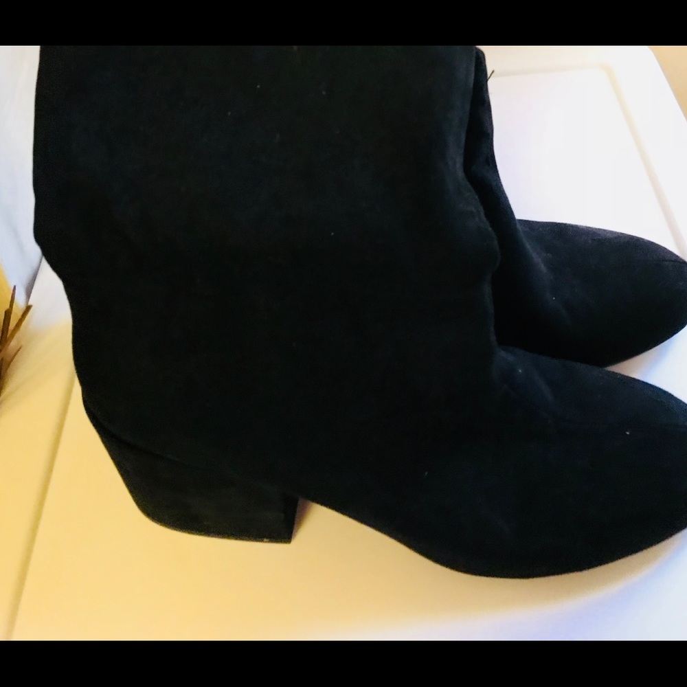 Brand New Charles and David booties size 11